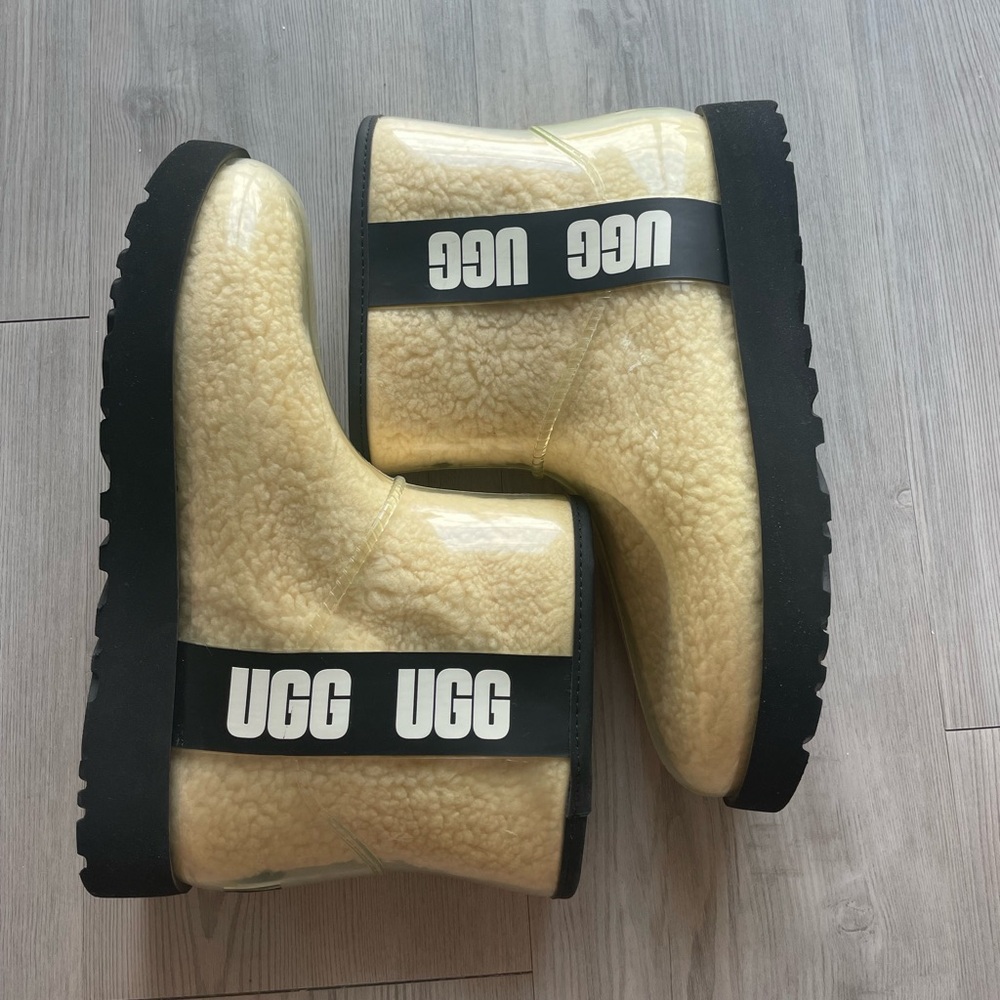 UGG Classic Clear Mini Bootie